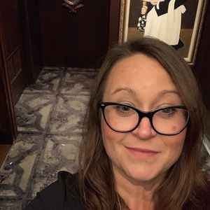 Meet your Posher, Liz